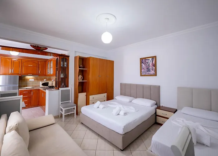 Kevin's * Sarandë